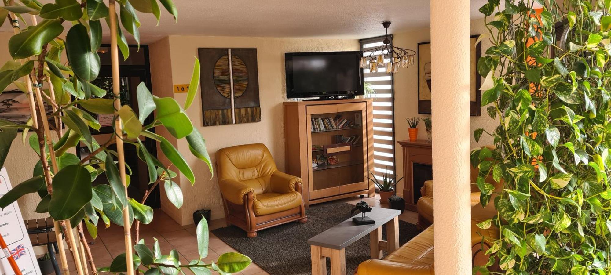 Hotel L'Etoile Aeroport - A61 Carcassonne Esterno foto